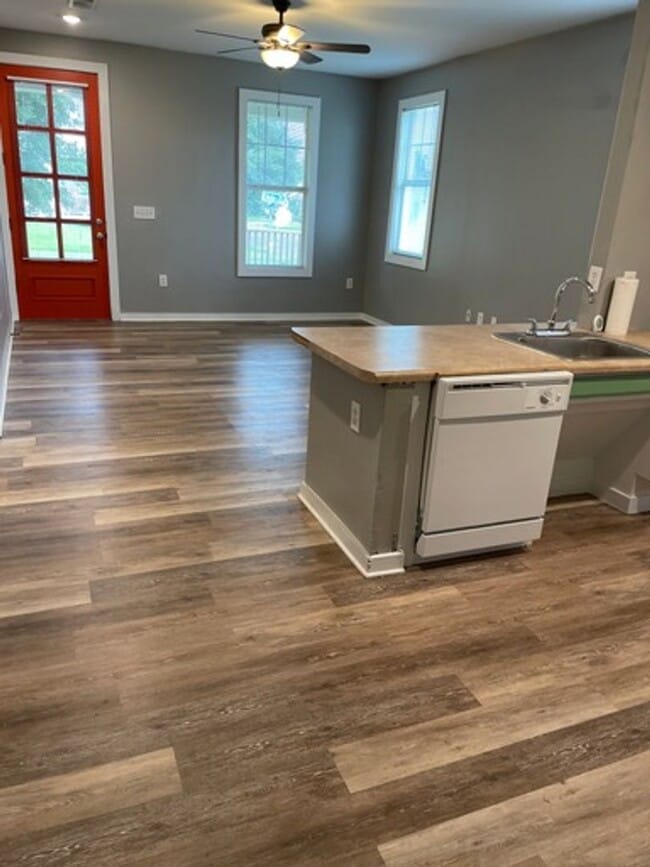 Foto del edificio - Single Family Home