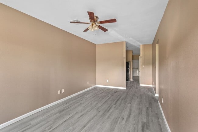 Foto del edificio - 2727 3rd St