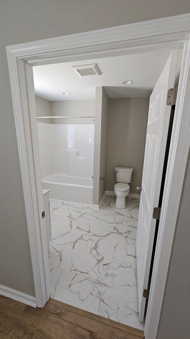 Foto del edificio - 2150 Windsor Ave