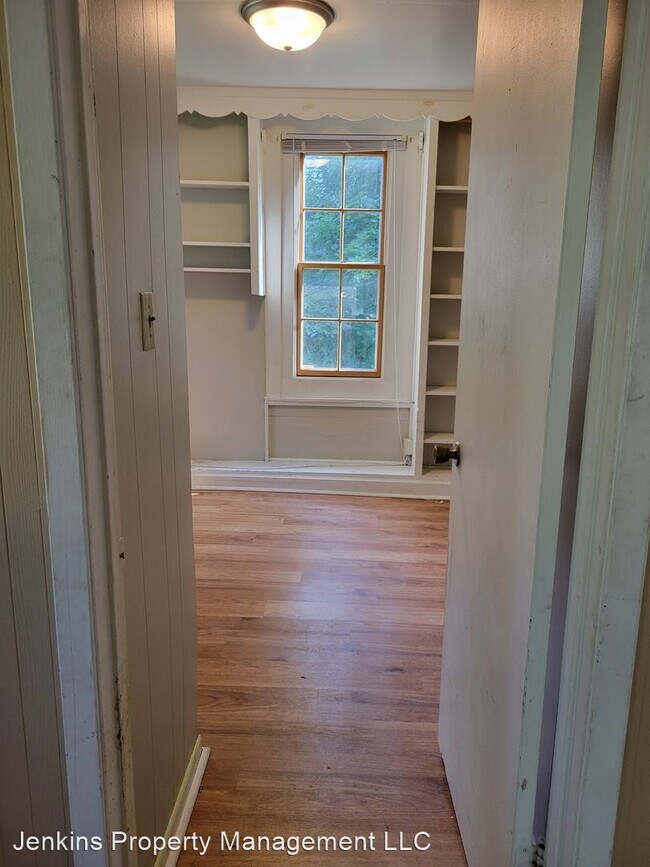 Building Photo - 3 br, 2 bath House - 455 N 4th St