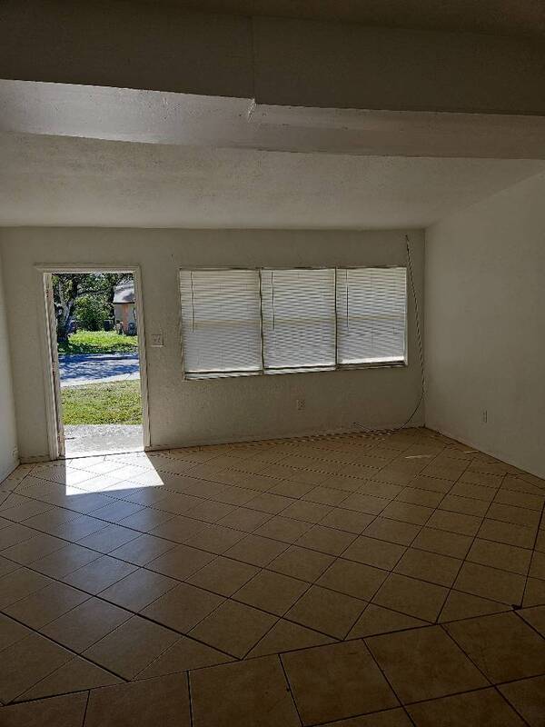 Building Photo - 1330 Brookhill Dr