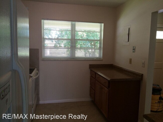Building Photo - 2 br, 2 bath House - 1900 Kanner Hwy Unit ...