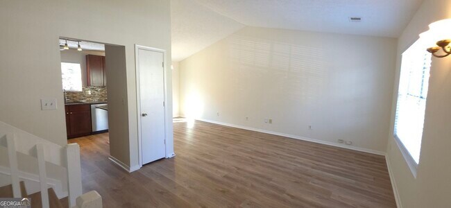 Foto del edificio - 330 Knoll Ridge Ct