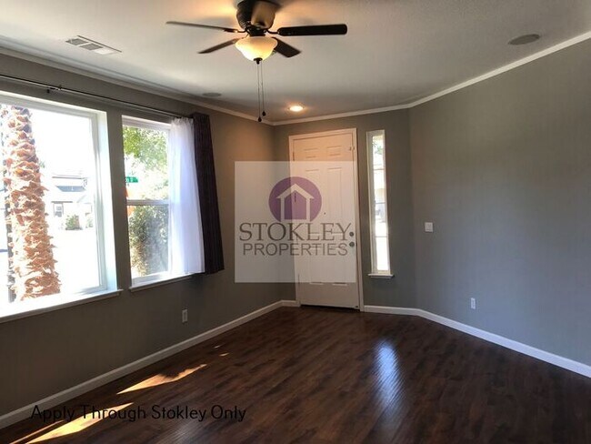Building Photo - Stokley Properties Presents 553 Ash Street...