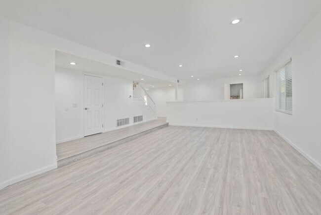 Building Photo - 20227 Elkwood St