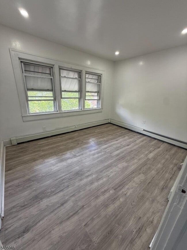 Building Photo - 85 Sunnyside Terrace