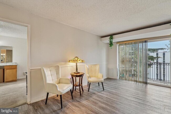 Foto del edificio - 60 S Van Dorn St