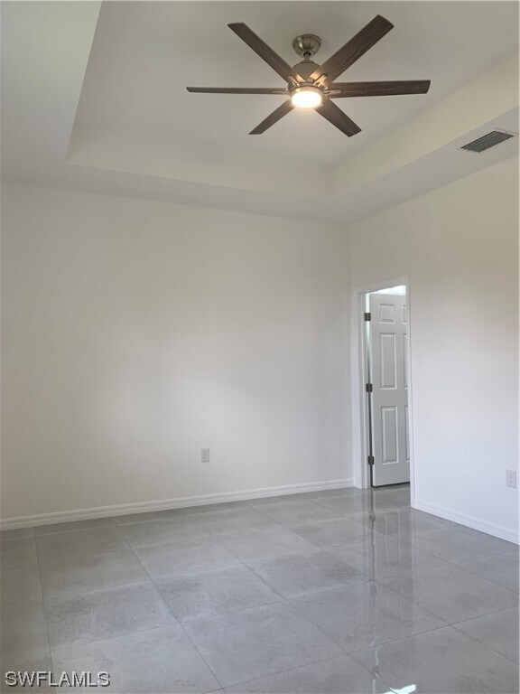 Foto del edificio - 4882 Golfview Blvd