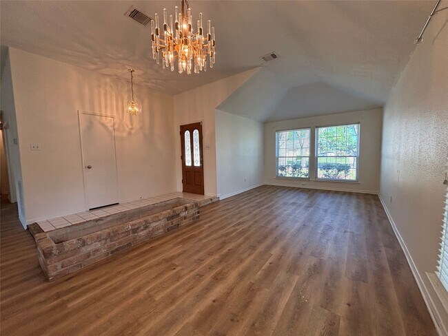 Foto del edificio - 15662 Pebble Lake Dr