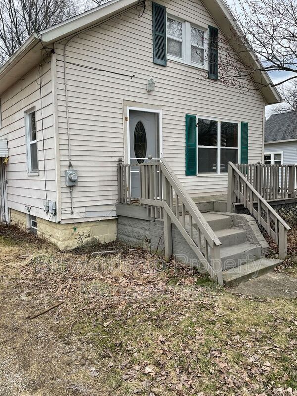 703 Darrow Rd, Akron, OH 44305 House Rental in Akron, OH