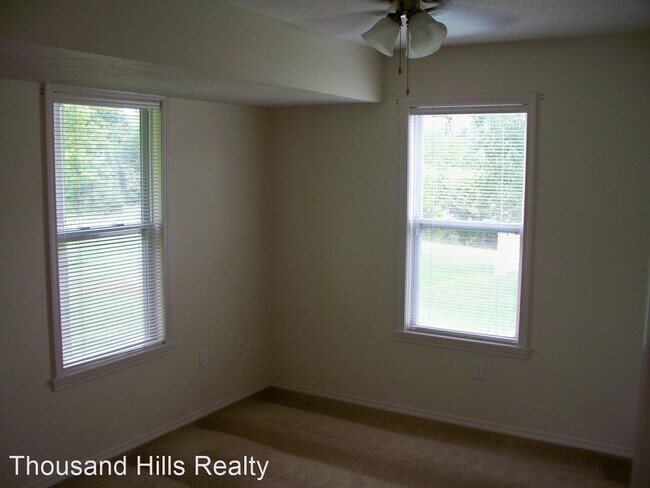 Foto del edificio - 3 br, 3 bath House - 170 Forest Lane