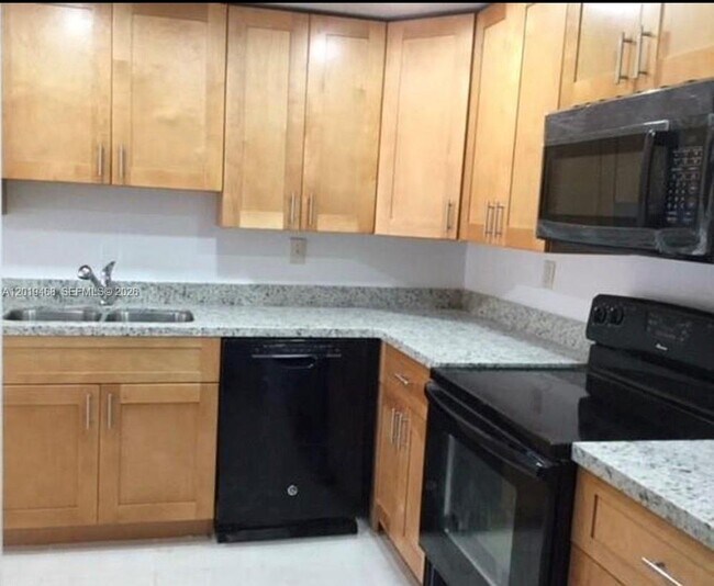 Foto del edificio - 6950 Miami Gardens Dr