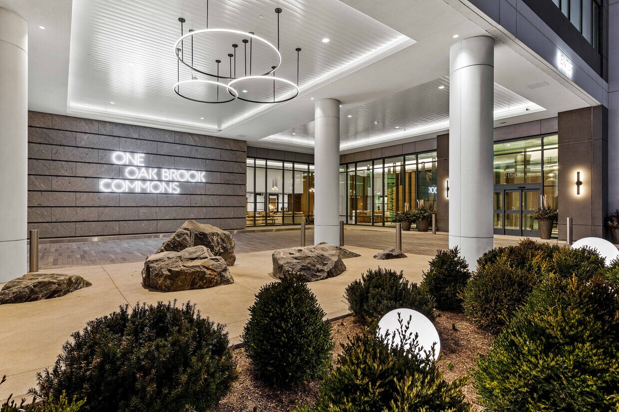 Foto principal - One Oak Brook Commons