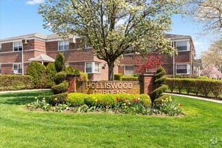Building Photo - 196-36 Pompeii Ave