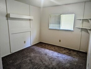 Building Photo - 21318 Meadowhill Dr