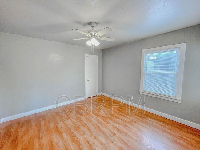 Foto del edificio - 1721 24th St