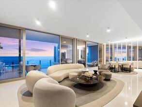 Building Photo - 300 Biscayne Blvd Way