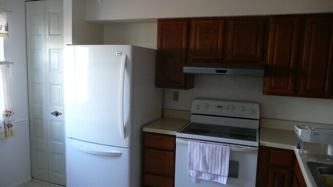 Kitchen - 7176 Glenmeadow Ct