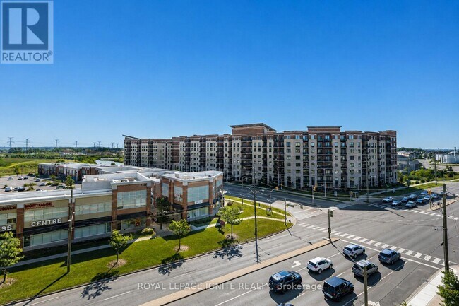 Photo du bâtiment - 7400 Markham Rd