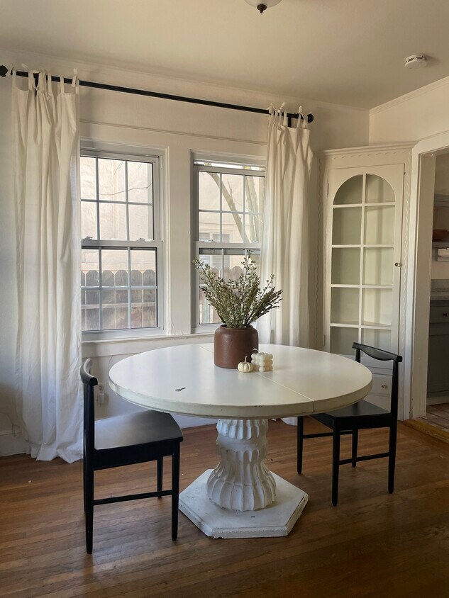 Foto principal - 3672 T St