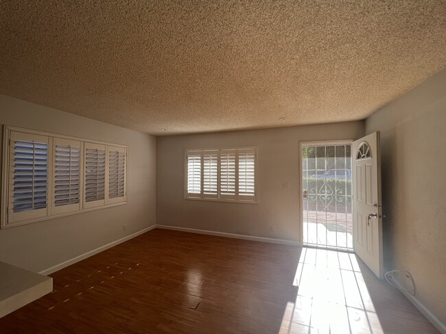 Living Room - 3057 Los Robles Rd