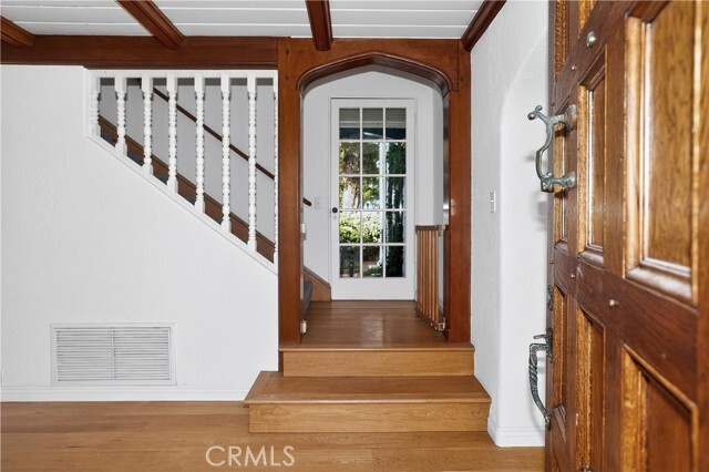 Foto del edificio - 6211 Warner Dr