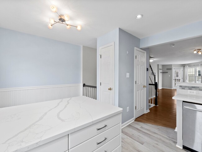 Building Photo - This move-in ready townhome has been thoug...