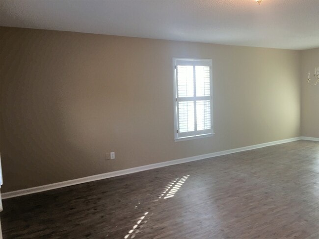 Building Photo - 49 Somerset