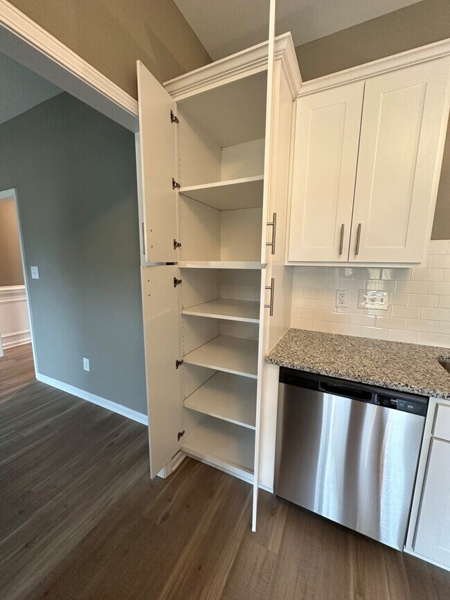 Foto del edificio - Kingsley Park Townhomes