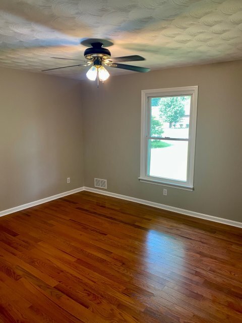 Building Photo - 2536 Goldenrod Dr