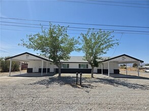 Building Photo - 1083 E Calvada Blvd