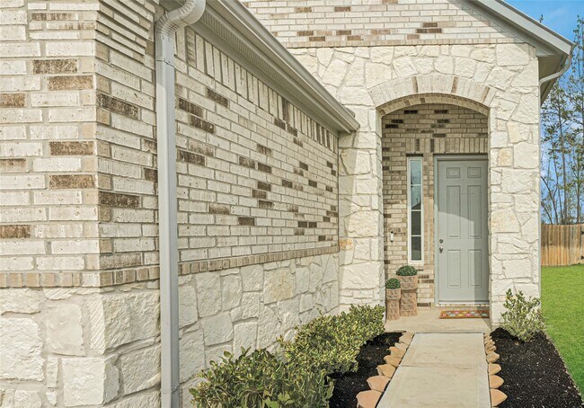 Foto del edificio - 30260 Kingston Heath Dr