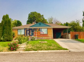 Building Photo - 206 Sorenson Ave