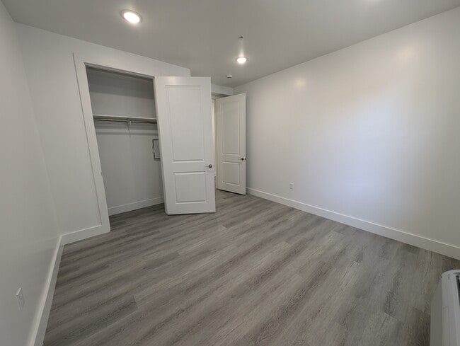 Photo - 273 Oak St Apartment