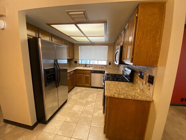 Foto del edificio - West Lancaster 2 bedroom Condo