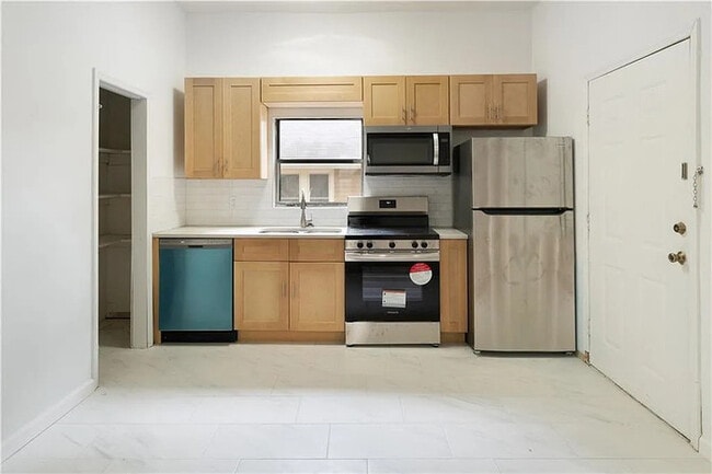 Foto del edificio - 37 Johnson Rd NW