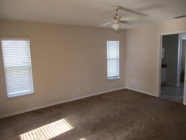 Foto del edificio - 3303 SW 8th Ct