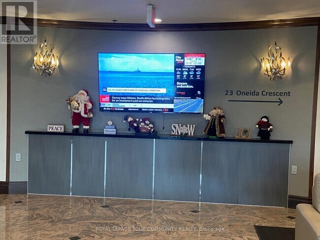 Building Photo - 23 Oneida Crescent