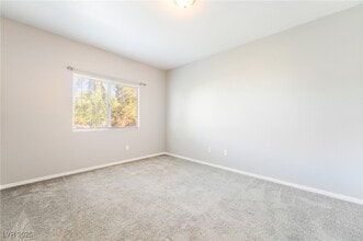 Building Photo - 5655 E Sahara Ave