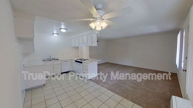 Building Photo - 535 N Tustin Ave