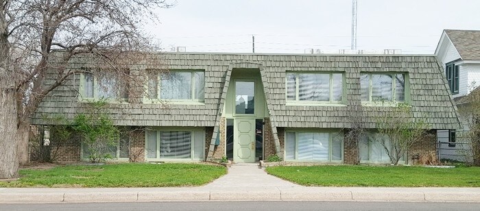 Primary Photo - 420 W 24th St