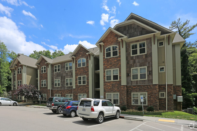 Building Photo - Village of Glen Wilde