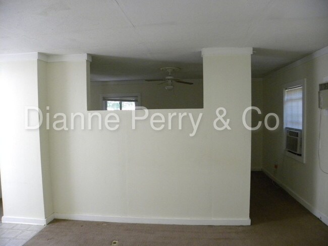 Building Photo - 5854 Michelle Dr