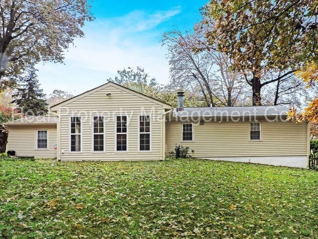 homes for rent with fenced yard