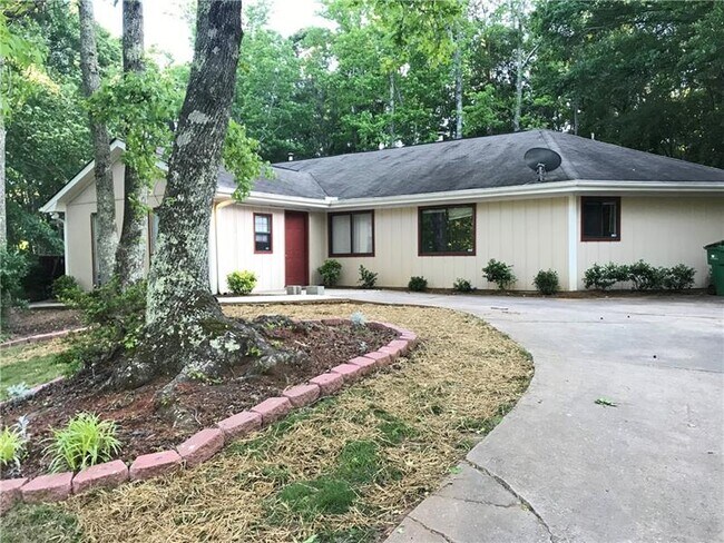 Building Photo - 209 Hillcrest Dr