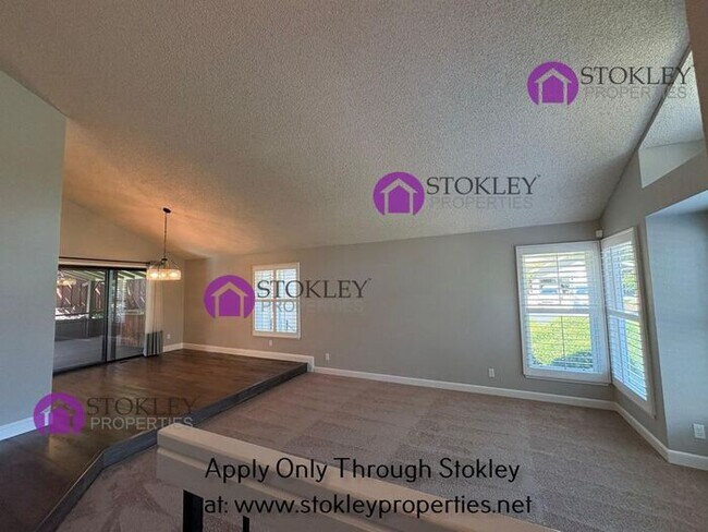 Foto del edificio - 2397 Lake Meadow Cir
