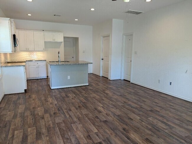 Foto del edificio - 16729 Meadowcroft St