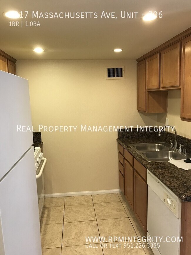 Foto del edificio - Adorable 1 bedroom Condo close to UCR