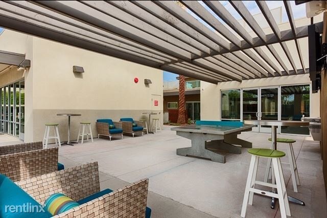 Building Photo - 2 br, 1 bath Apartment - 7960 N Hayden Rd