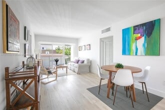 Building Photo - 290 Sunrise Dr